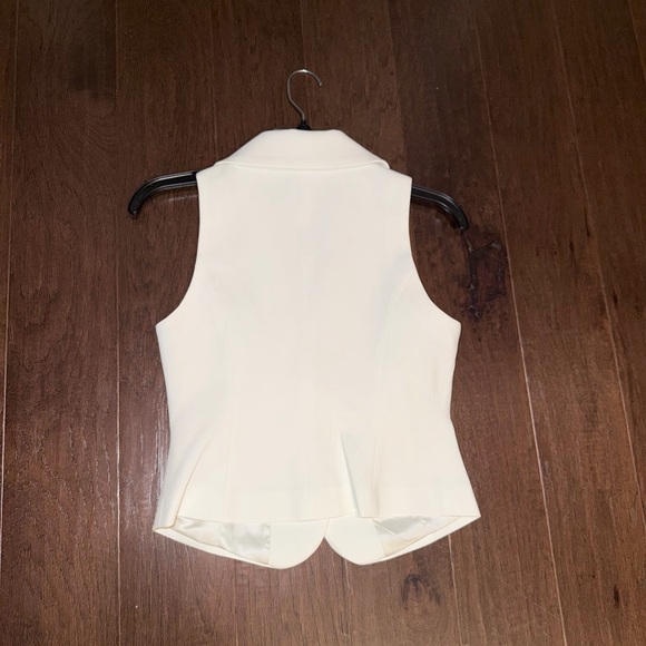 Meshki Alix Mixed Button Vest - Picture 11 of 11